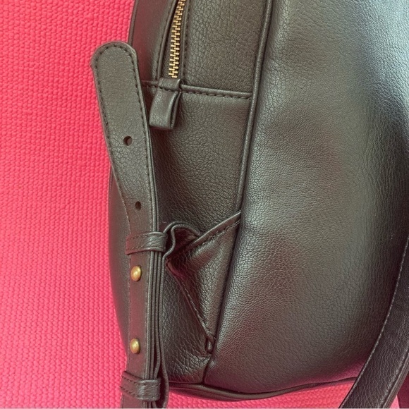 G.H. Bass and Company Small Black Faux Leather Backpack Daypack  12” x 9” - Picture 8 of 12